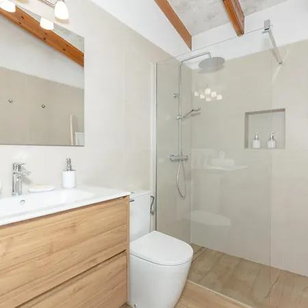 13 Holiday home